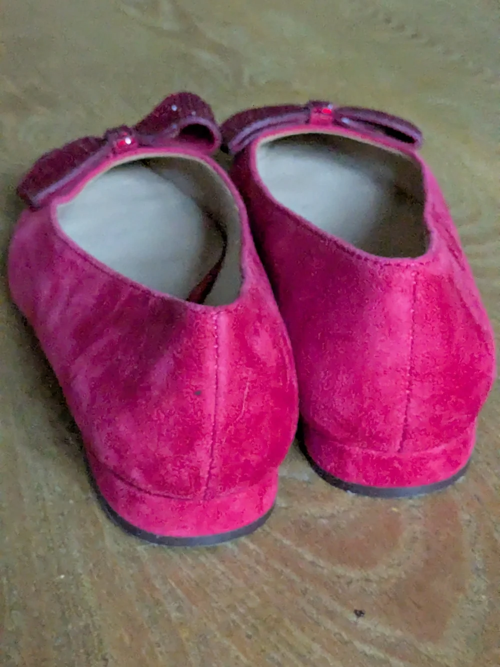 Talbots Cherry Red Suede Pointed-Toe Flats with Embellished Bow Size 6